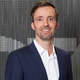 Dr. Nicolai Gerstner