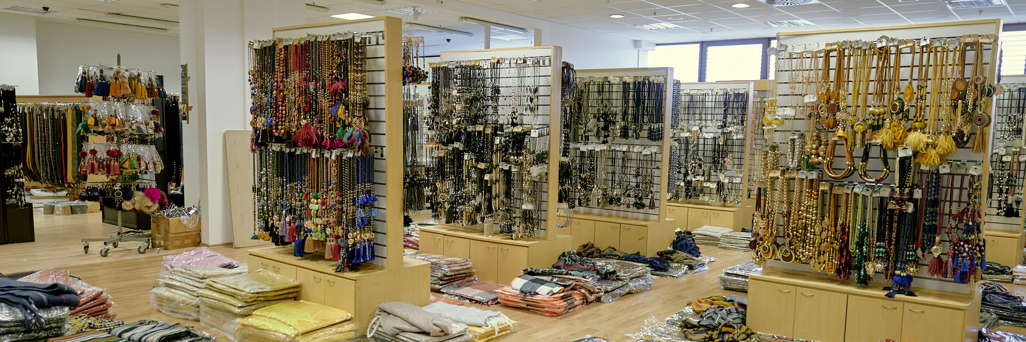 Mona Accessoires & Mode GmbH