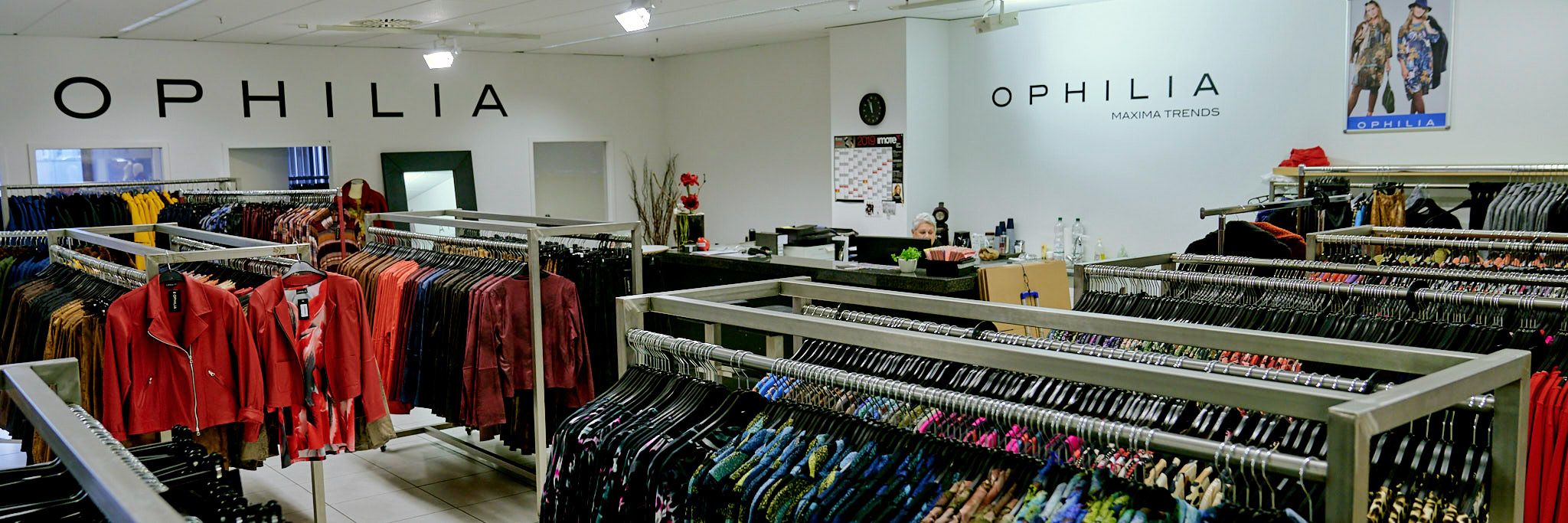 Ophilia by Maxima Trends GmbH
